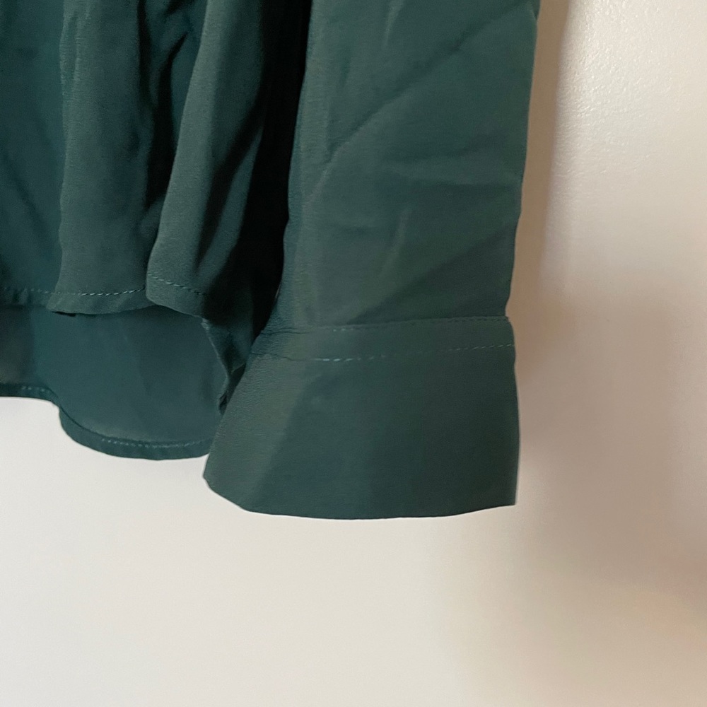🥳5/$25 Loft Shirt🥳 - Picture 4 of 5
